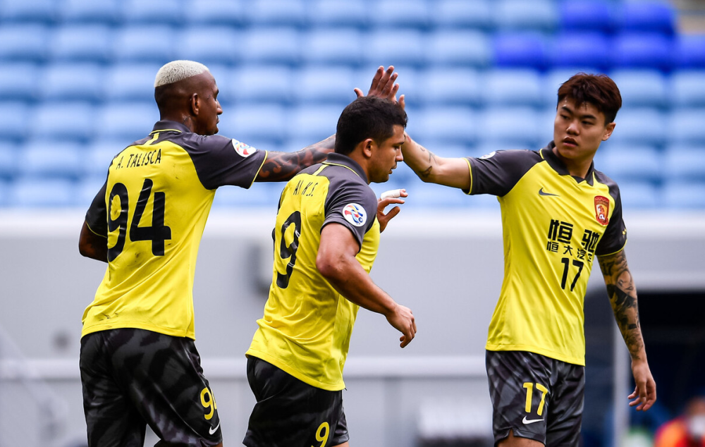 熊猫体育关于风云突变广州队关键时刻内部沟通风云突变广州队集结日外线爆发，连对手都承认：集结日比利亚雷亚尔状态回暖的信息